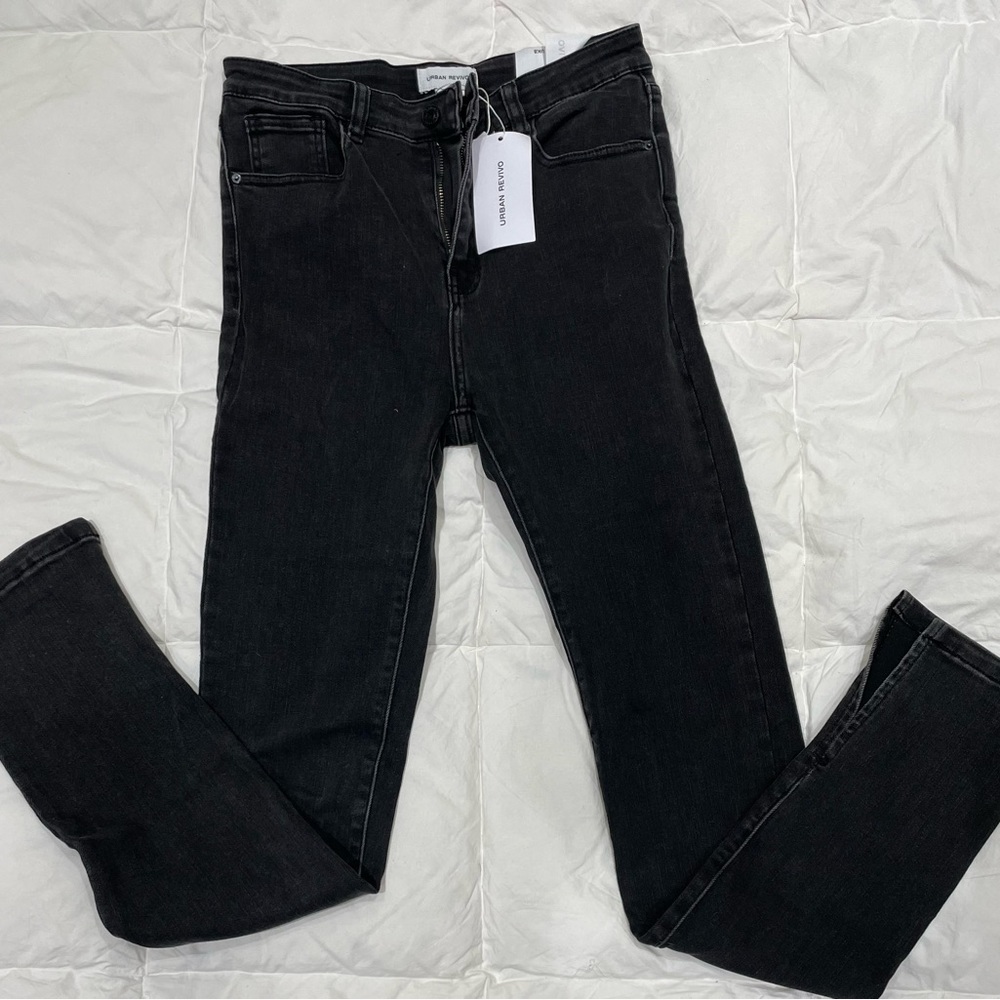 Urban Revivo Black Skinny Jeans size US 4